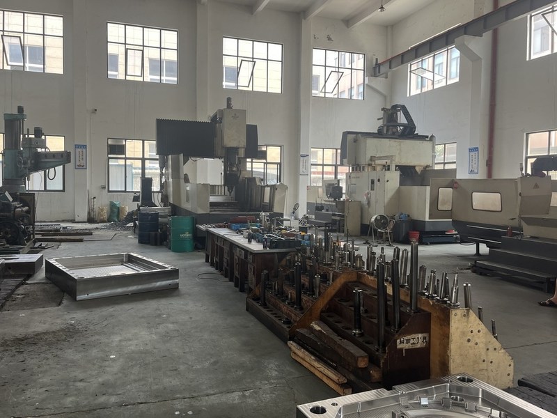 China Qingdao Xiang Aozhiyuan Auto Parts Co., Ltd. factory production line